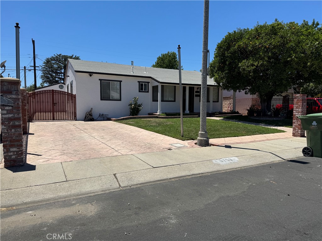 8739 Tyrone Ave Property Photo 45