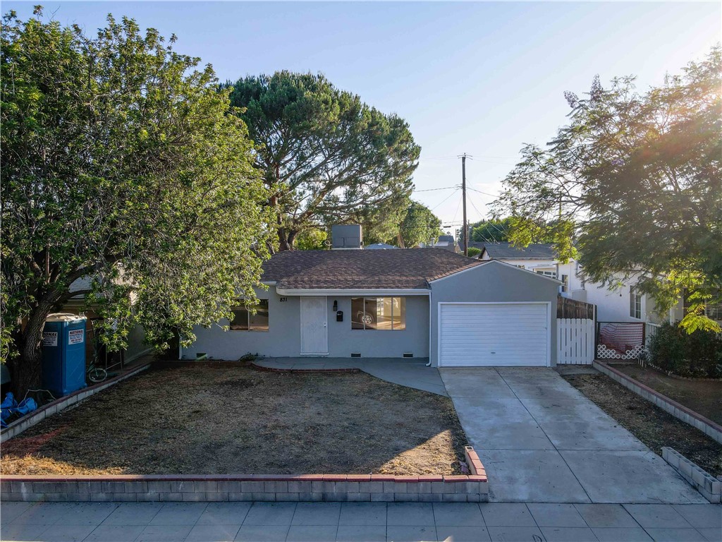 831 N Myers Street Property Photo 1