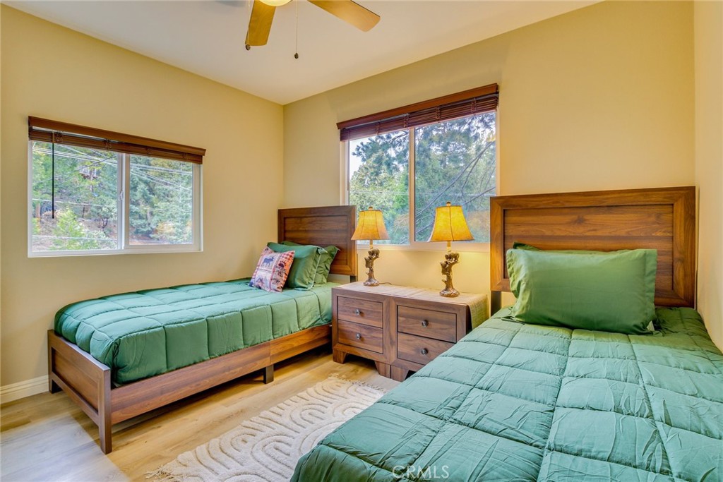 26131 Lake Forest Drive Property Photo 5