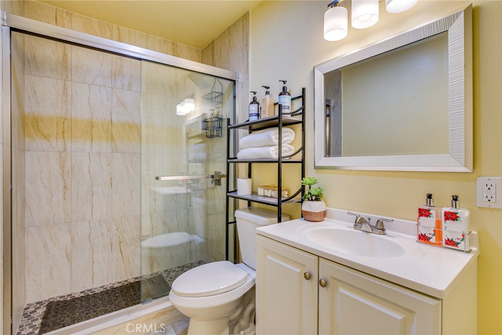 26131 Lake Forest Drive Property Photo 9