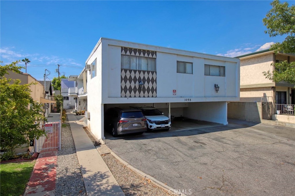 1055 Grover Avenue Property Photo 1