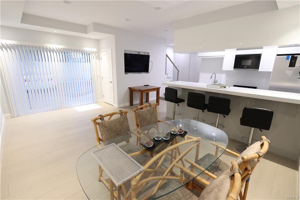 9315 White Oak Avenue Property Photo 8