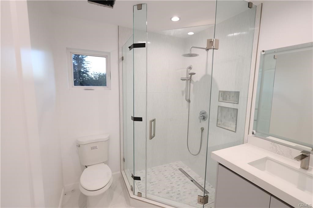 9315 White Oak Avenue Property Photo 14