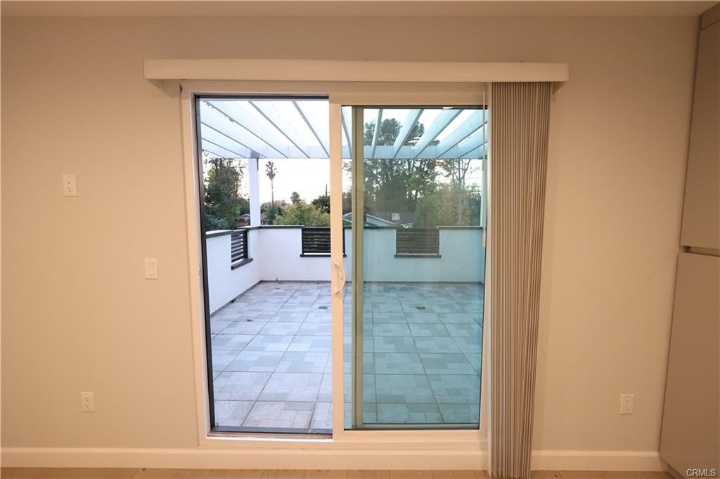 9315 White Oak Avenue Property Photo 19