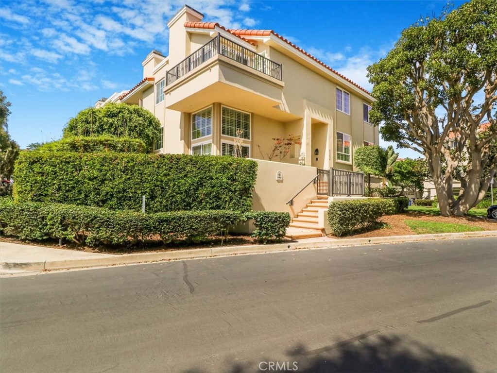 6062 Panorama Drive Property Photo 1