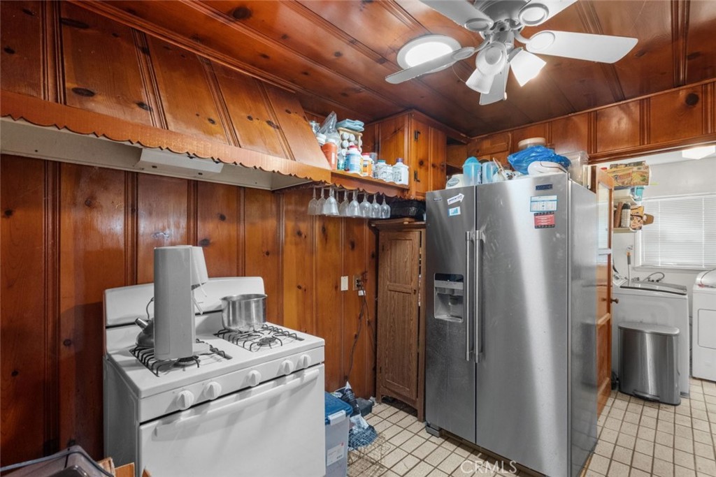 4617 Tilden Avenue Property Photo 8