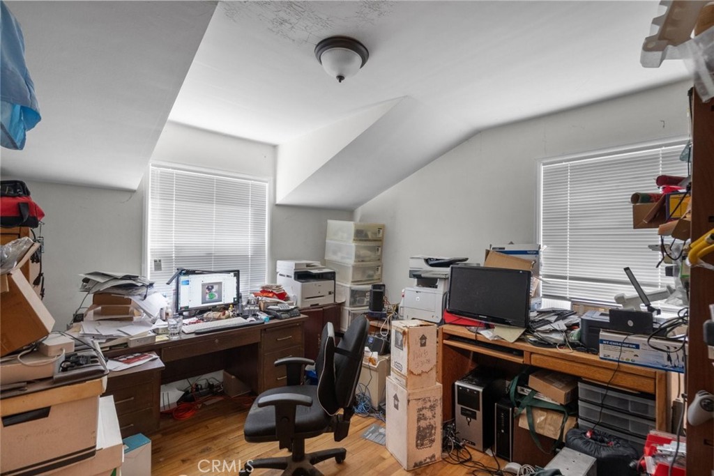 4617 Tilden Avenue Property Photo 11