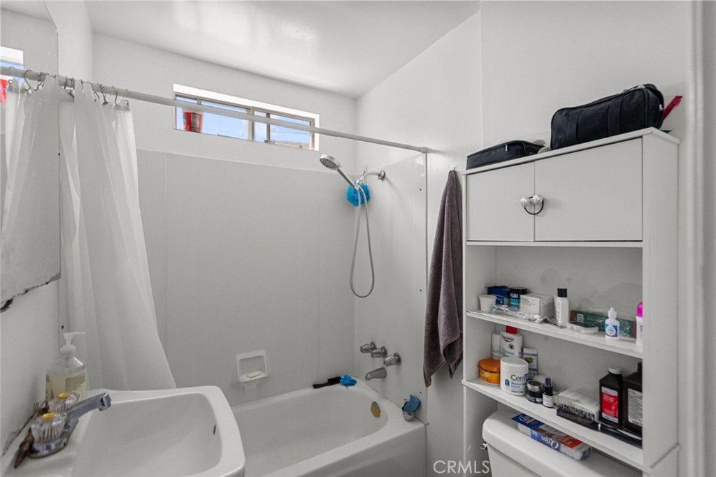 4617 Tilden Avenue Property Photo 31