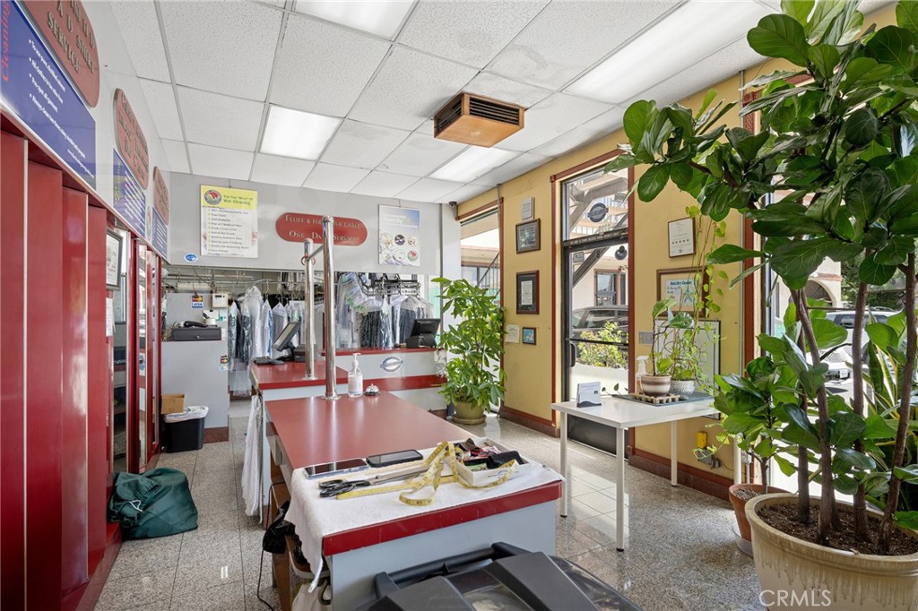 1225 N Pacific Avenue B Property Photo 6
