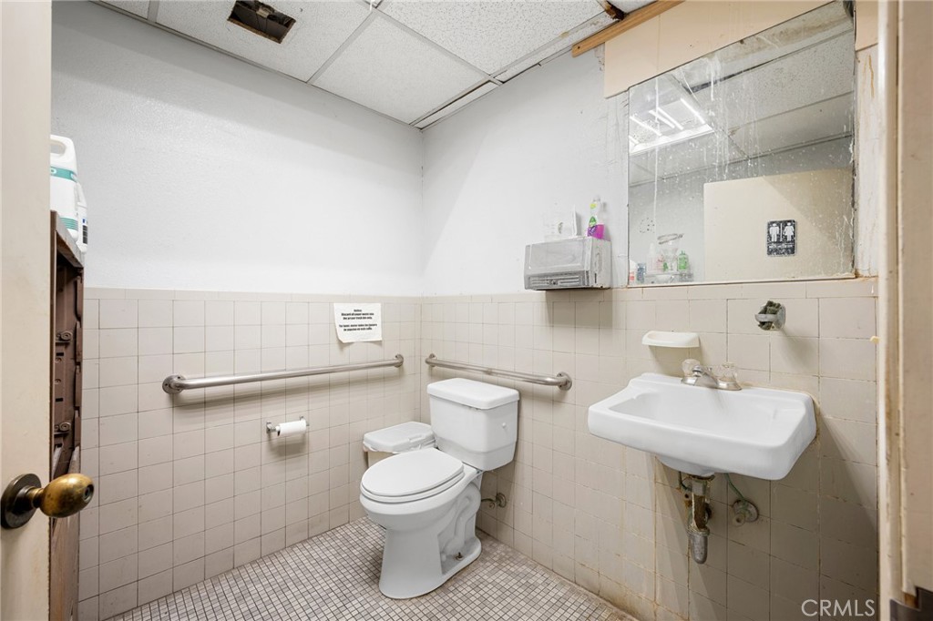 1225 N Pacific Avenue B Property Photo 15