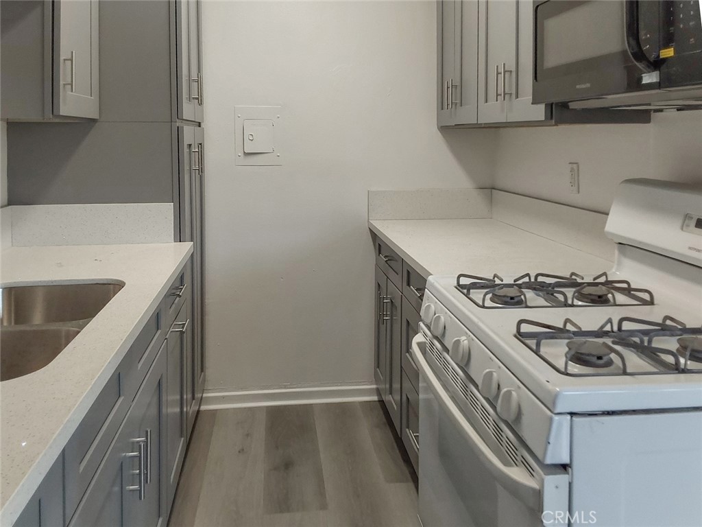 1006 Boynton Street 2 Property Photo 8