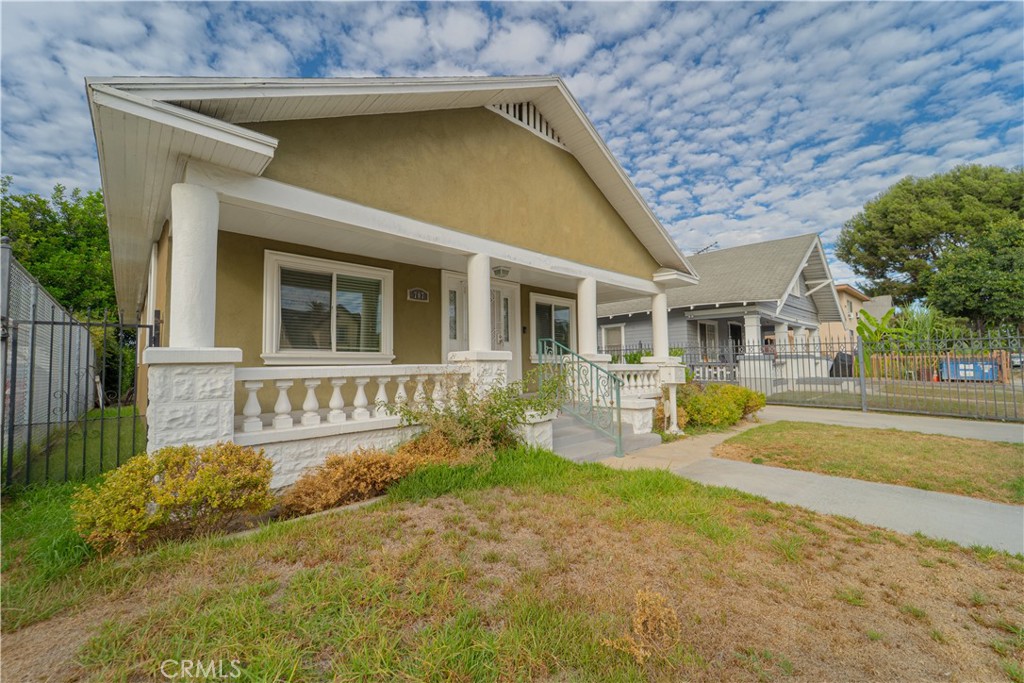 707 West 51st Street Property Photo 1