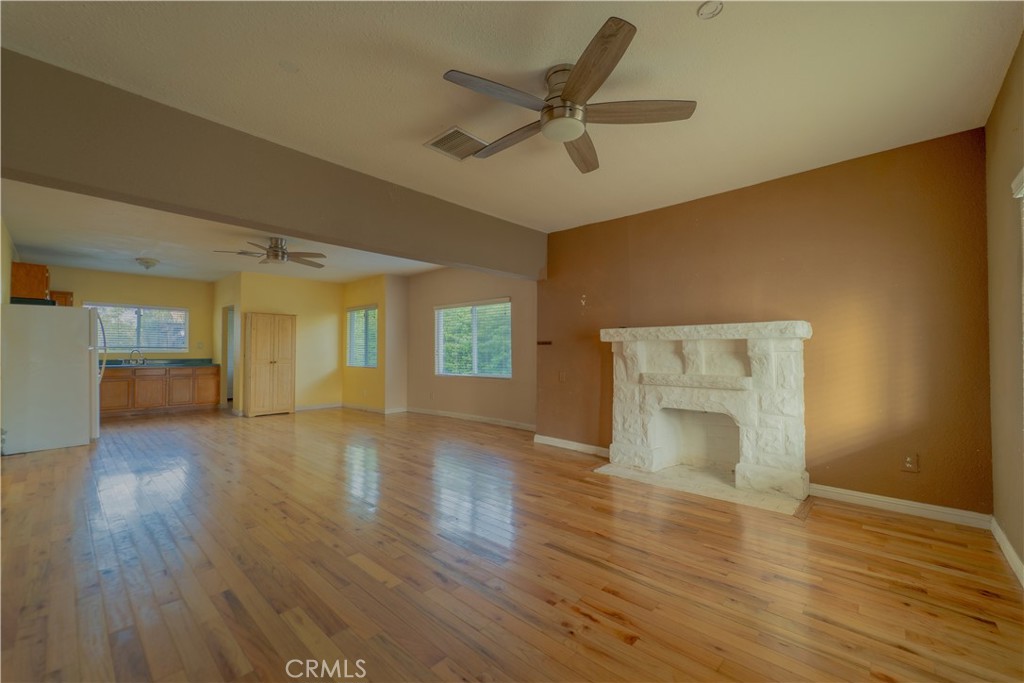 707 West 51st Street Property Photo 9