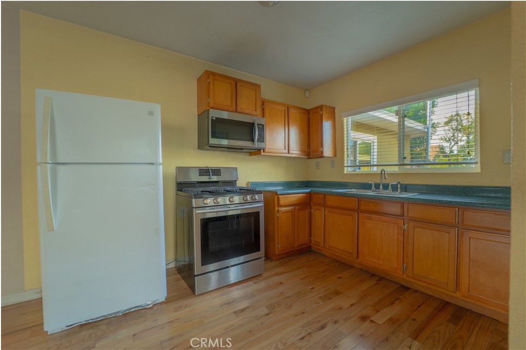 707 West 51st Street Property Photo 10