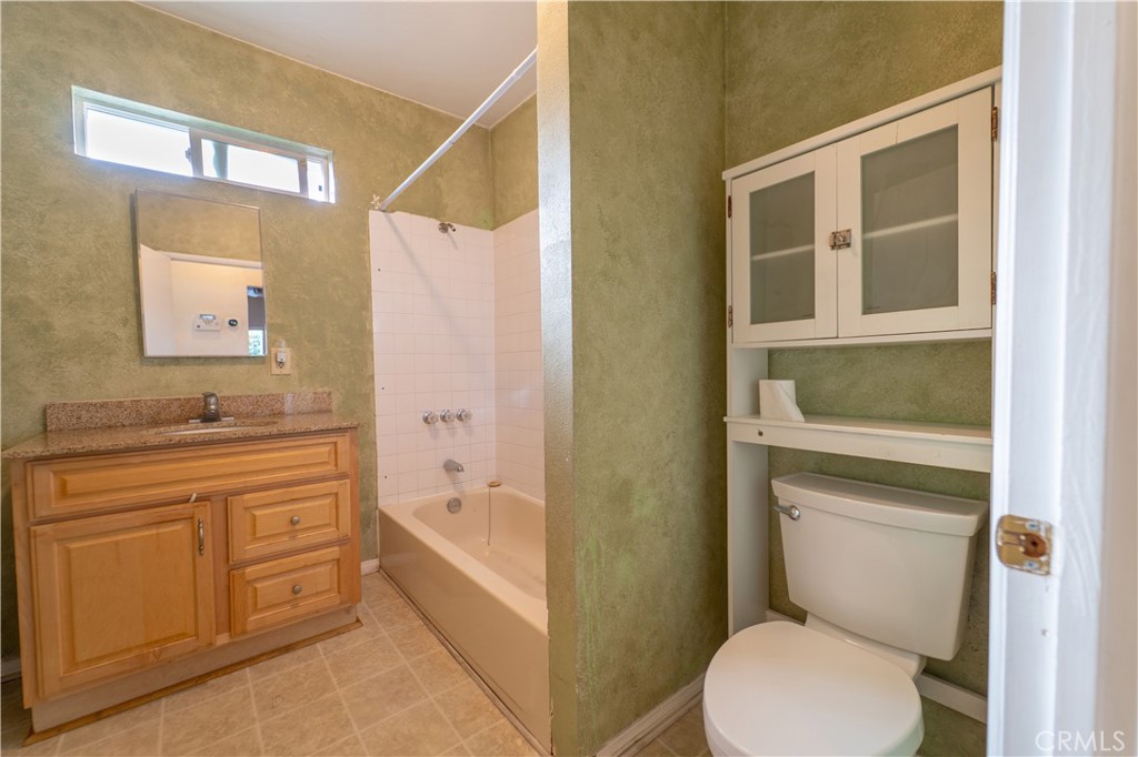 707 West 51st Street Property Photo 19