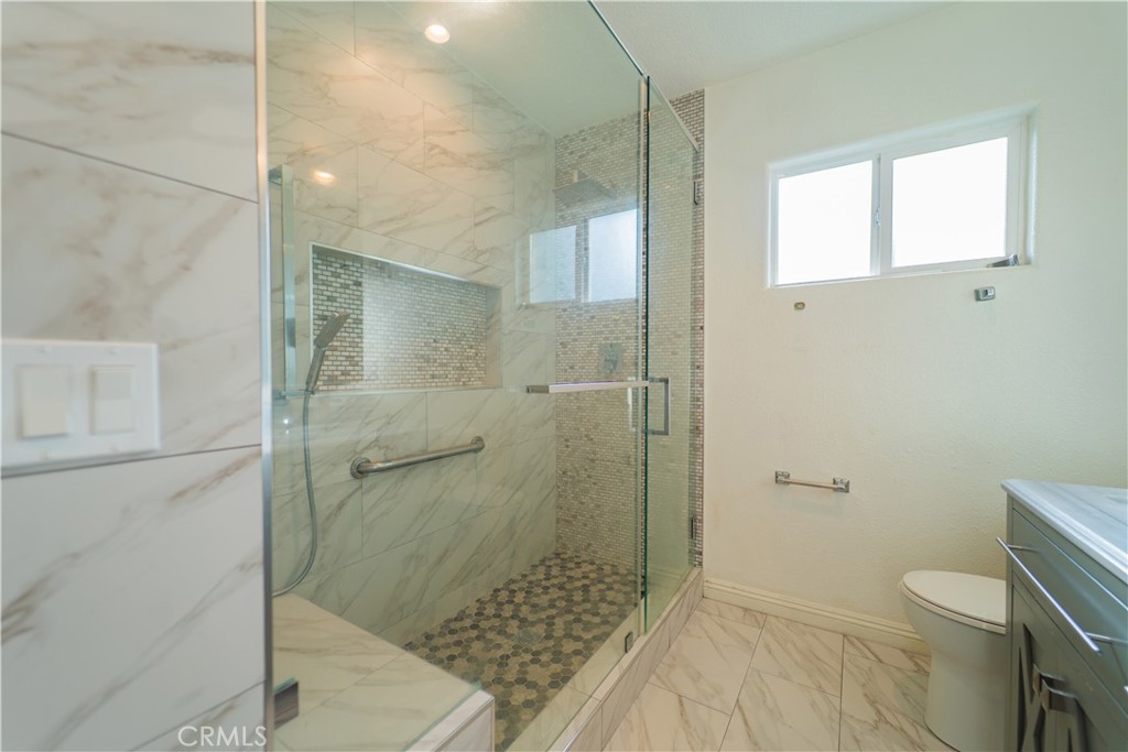 707 West 51st Street Property Photo 22