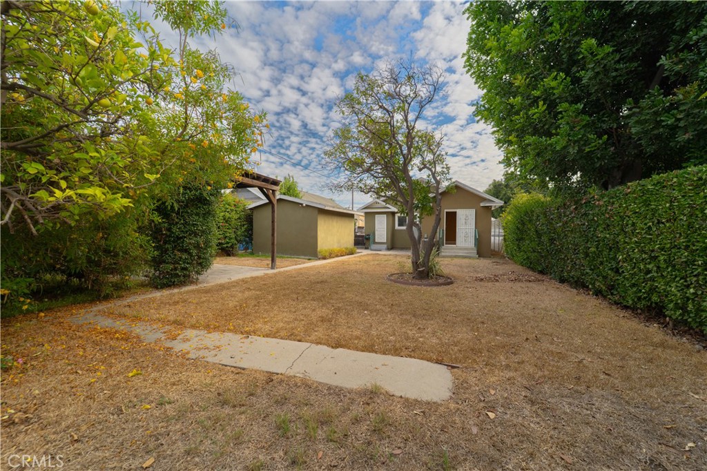 707 West 51st Street Property Photo 34