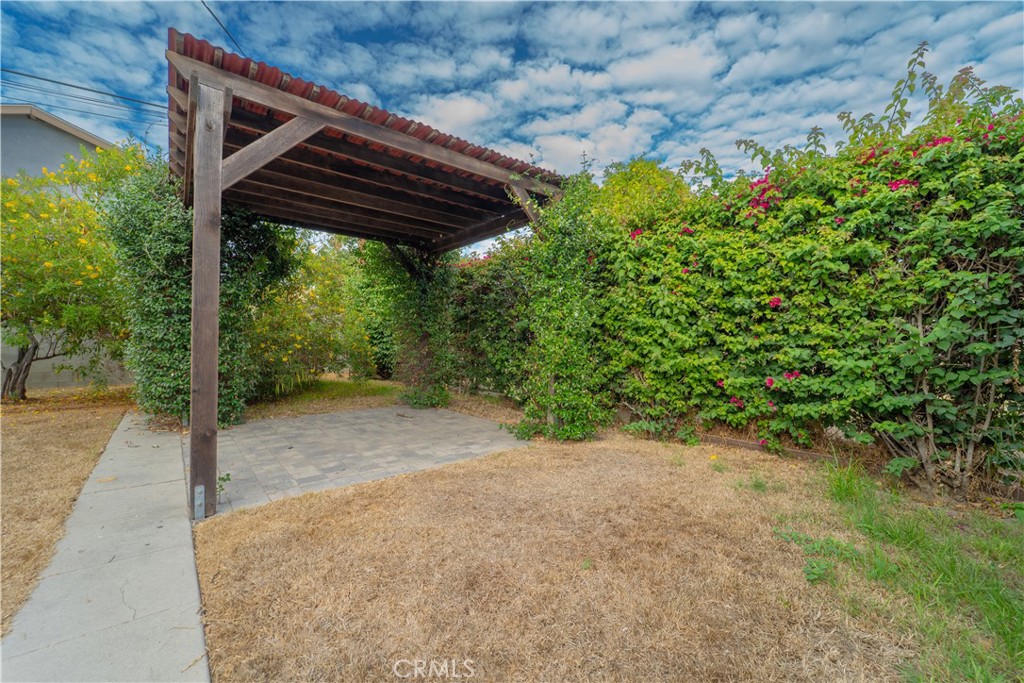 707 West 51st Street Property Photo 36