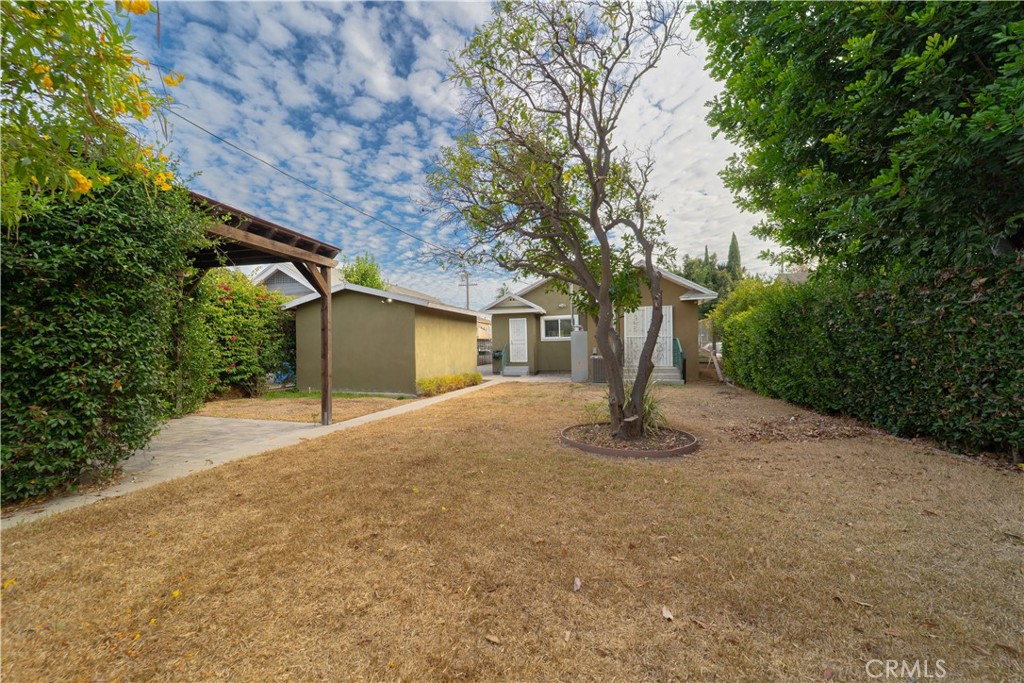 707 West 51st Street Property Photo 39