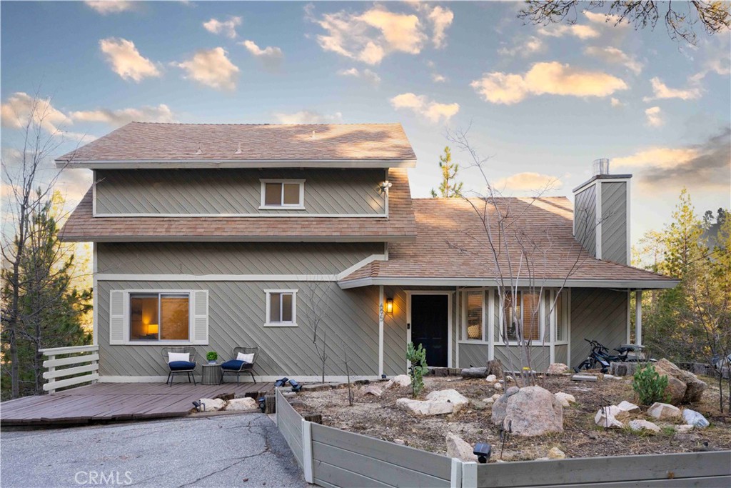 695 Sutter Lane Property Photo 1