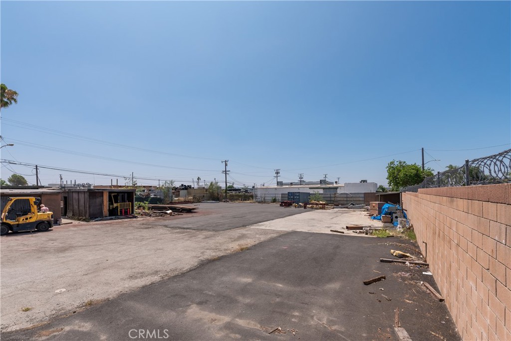 15204 Arrow Hwy Property Photo 6