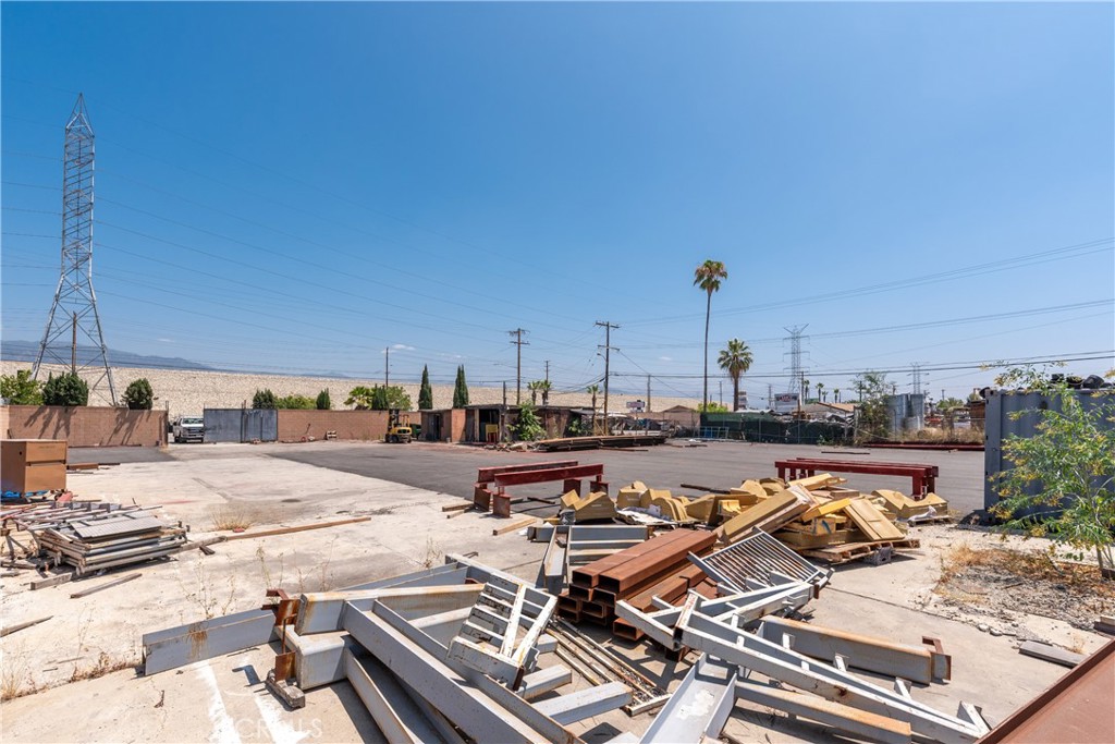 15204 Arrow Hwy Property Photo 8