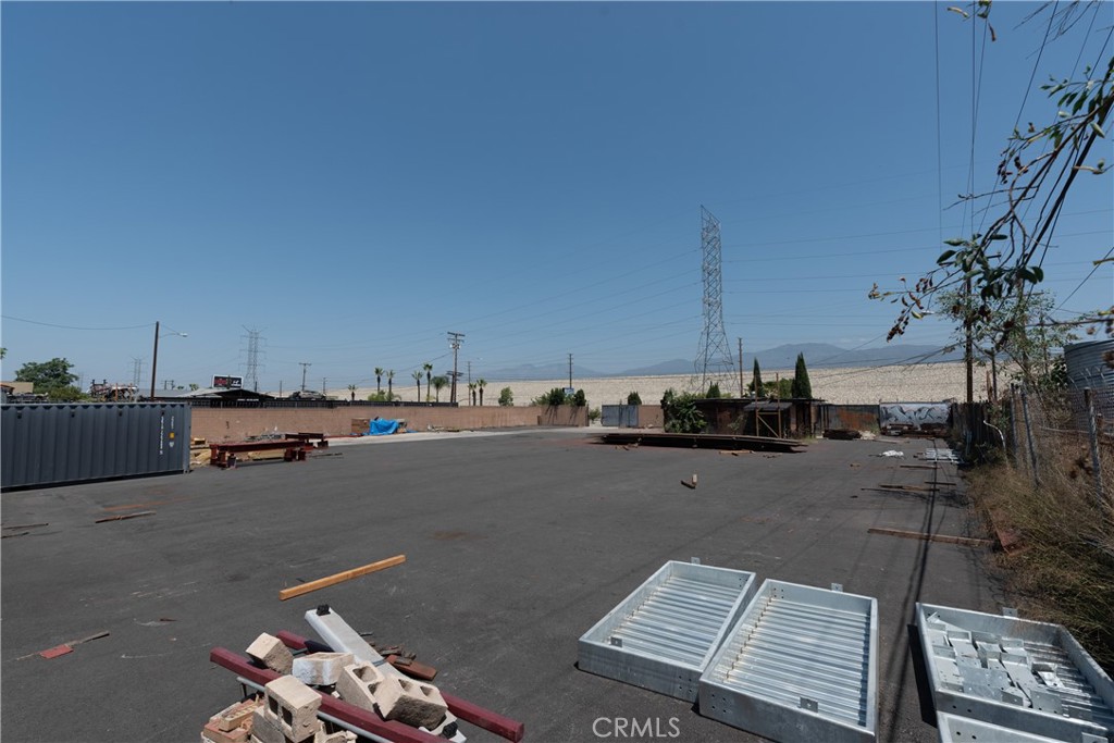 15204 Arrow Hwy Property Photo 10
