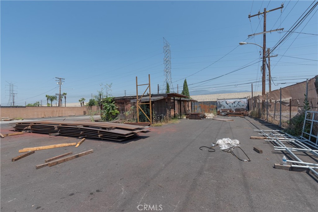 15204 Arrow Hwy Property Photo 11