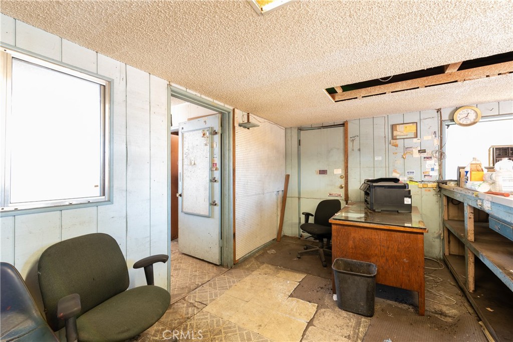 15204 Arrow Hwy Property Photo 19