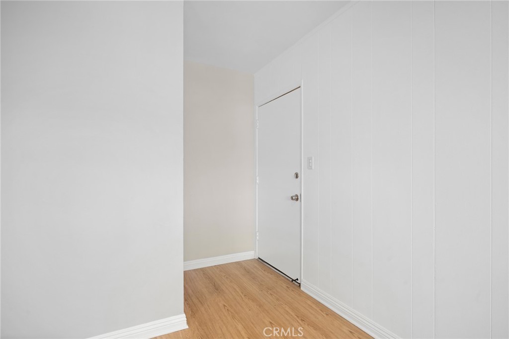 327 S Avenue 57 Property Photo 3