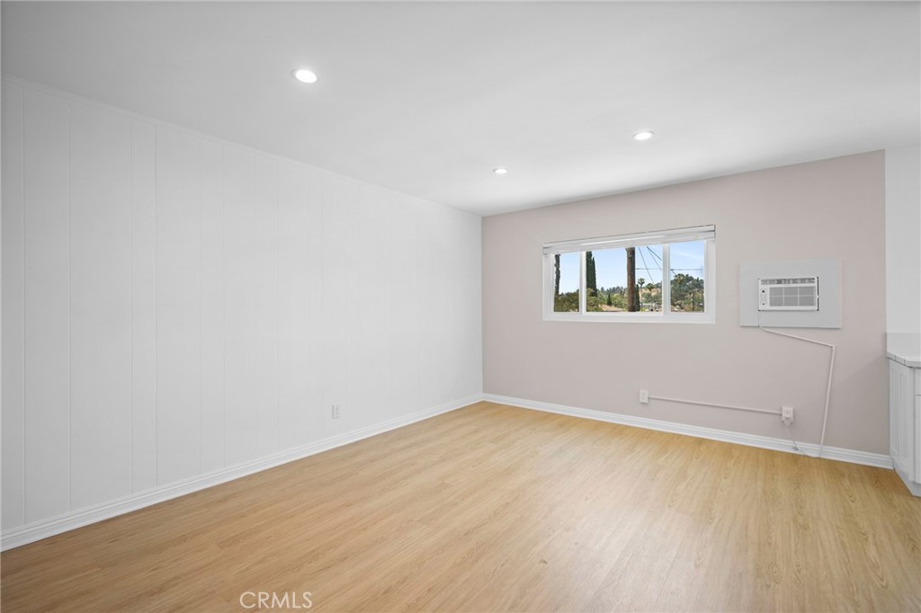 327 S Avenue 57 Property Photo 5