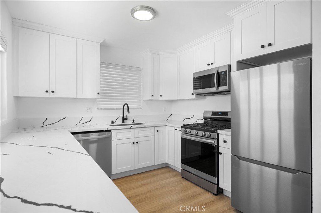 327 S Avenue 57 Property Photo 9