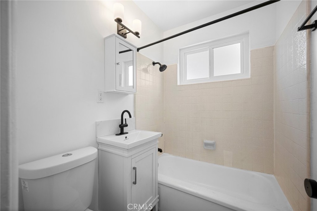 327 S Avenue 57 Property Photo 12