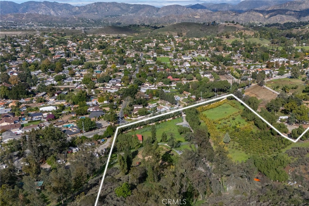 9528 N Sunland Blvd Property Photo 8