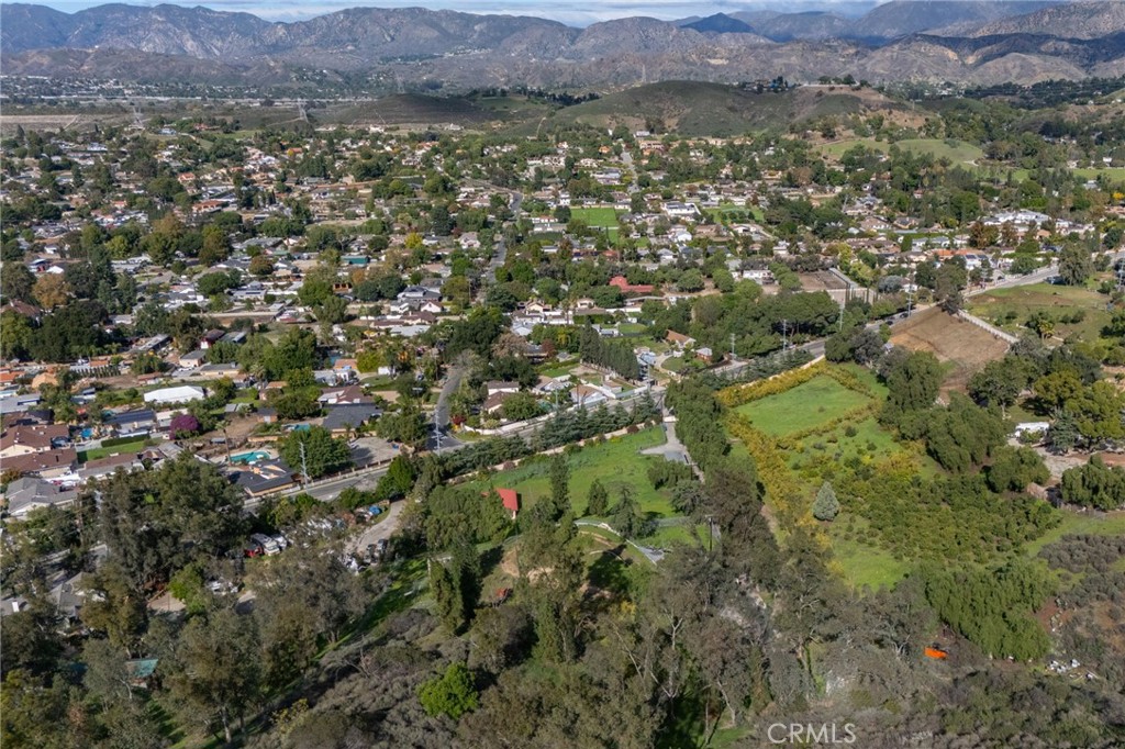 9528 N Sunland Blvd Property Photo 11