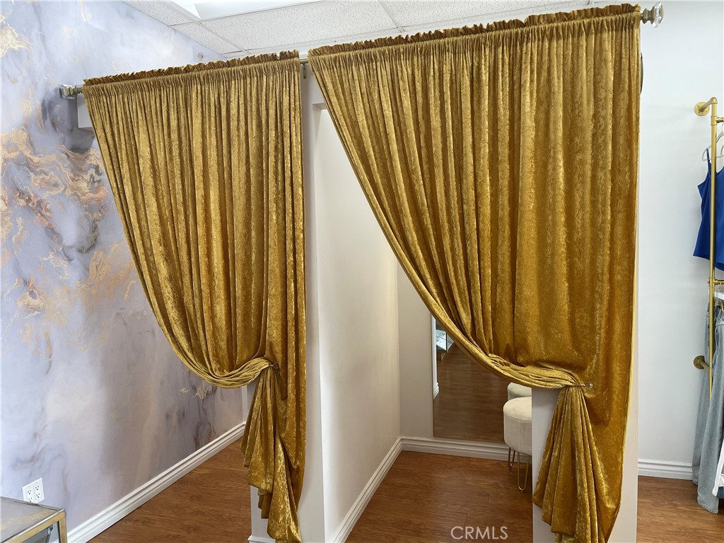 12643 Sherman Way E2 Property Photo 8