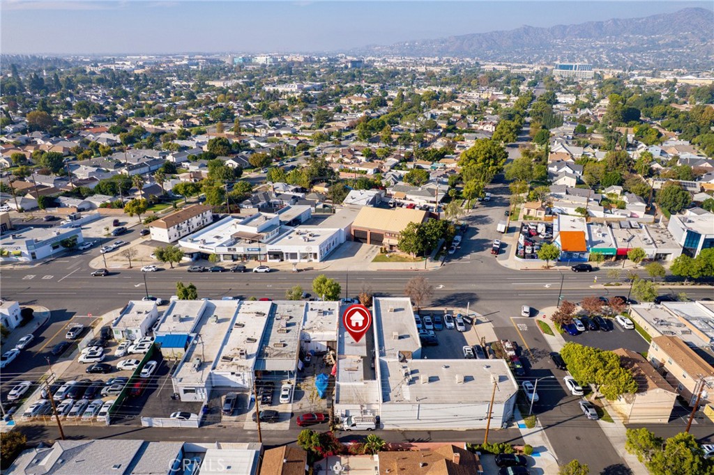 2304 2306 W Burbank Boulevard Property Photo 44