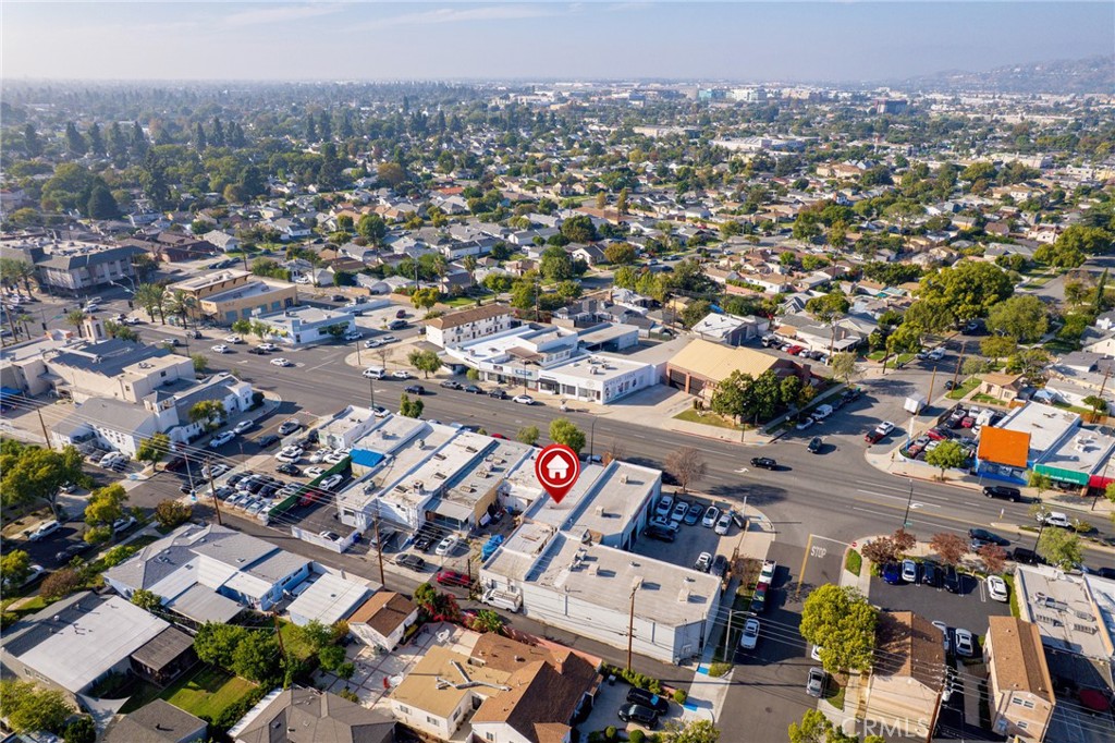 2304 2306 W Burbank Boulevard Property Photo 45