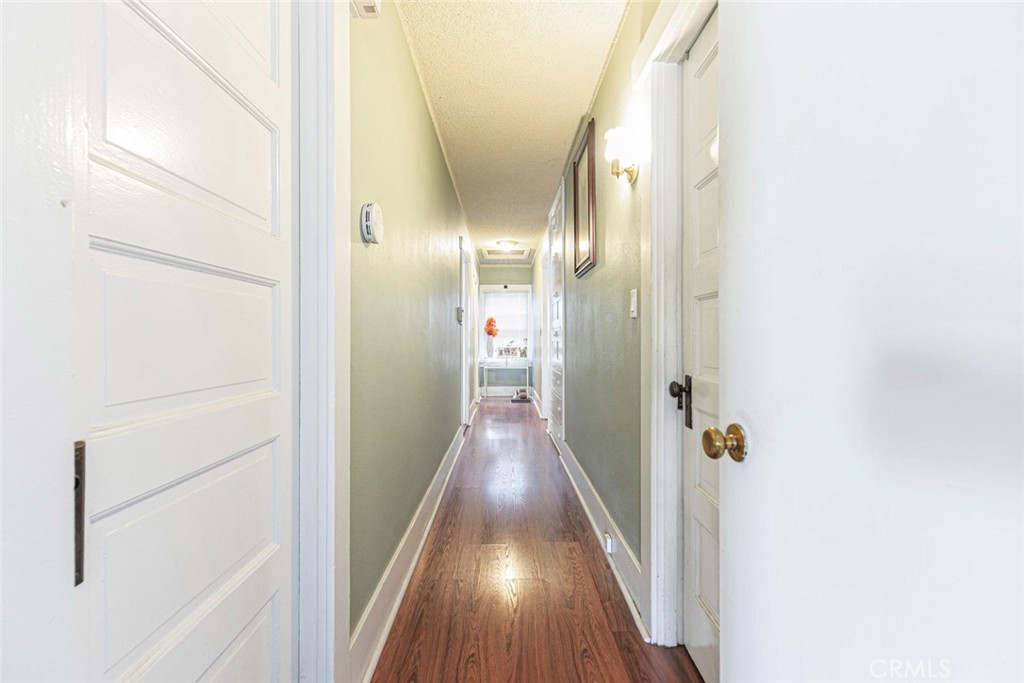 325 S Los Robles Avenue Property Photo 15