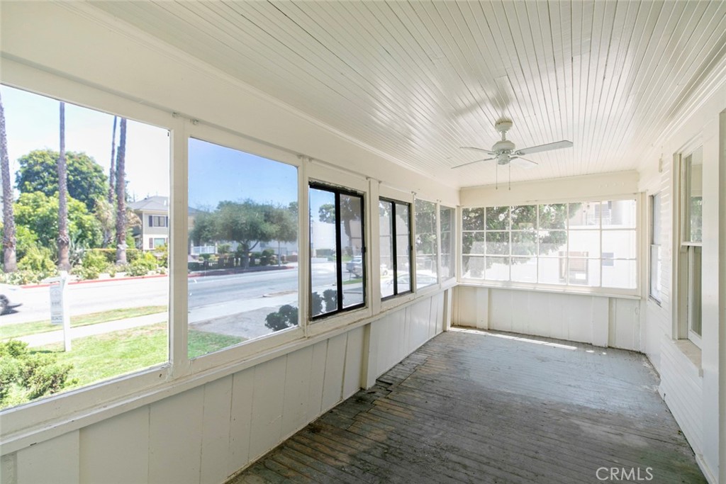 325 S Los Robles Avenue Property Photo 58