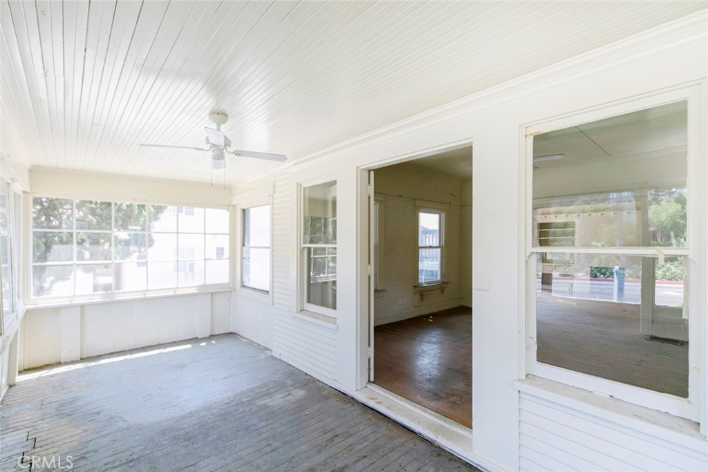 325 S Los Robles Avenue Property Photo 59