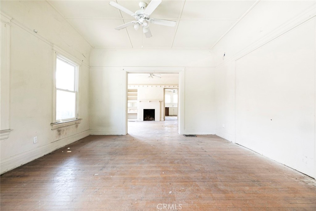 325 S Los Robles Avenue Property Photo 60