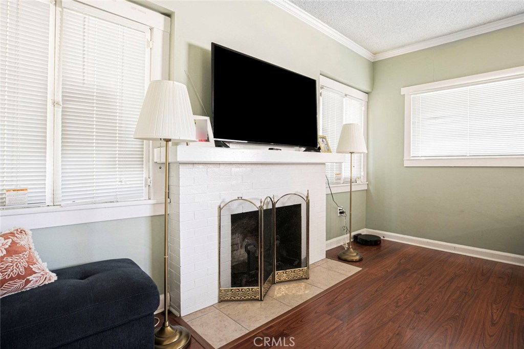 408 E Del Mar Boulevard Property Photo 8