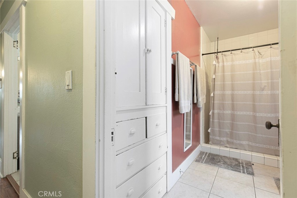 408 E Del Mar Boulevard Property Photo 14