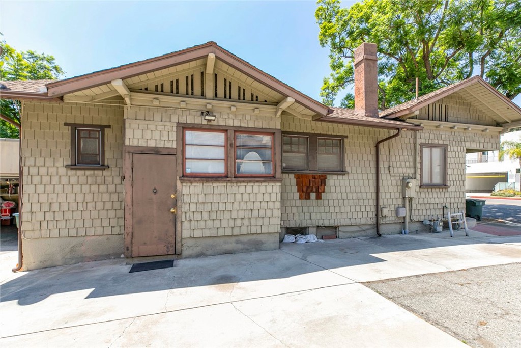 408 E Del Mar Boulevard Property Photo 18