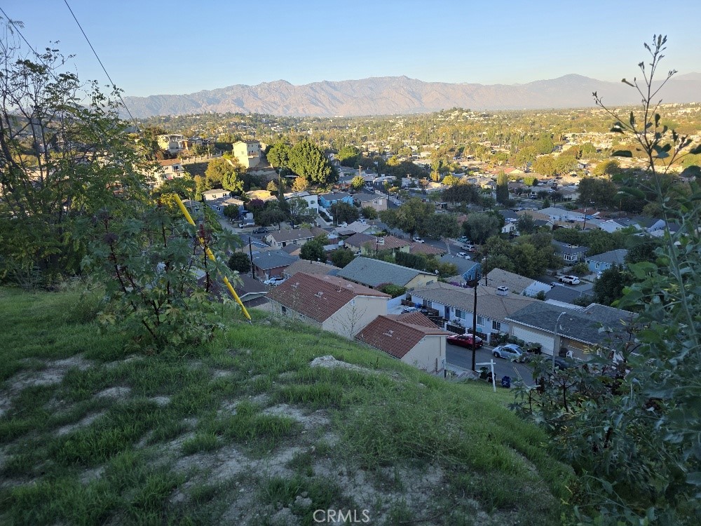 2818 N Adkins Avenue Property Photo 8