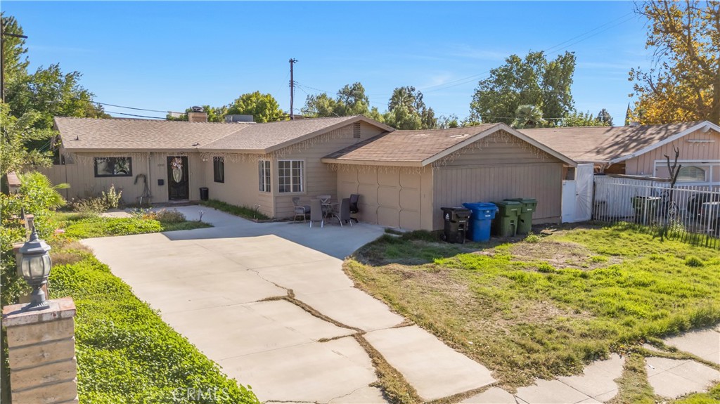 11200 Amestoy Property Photo 10