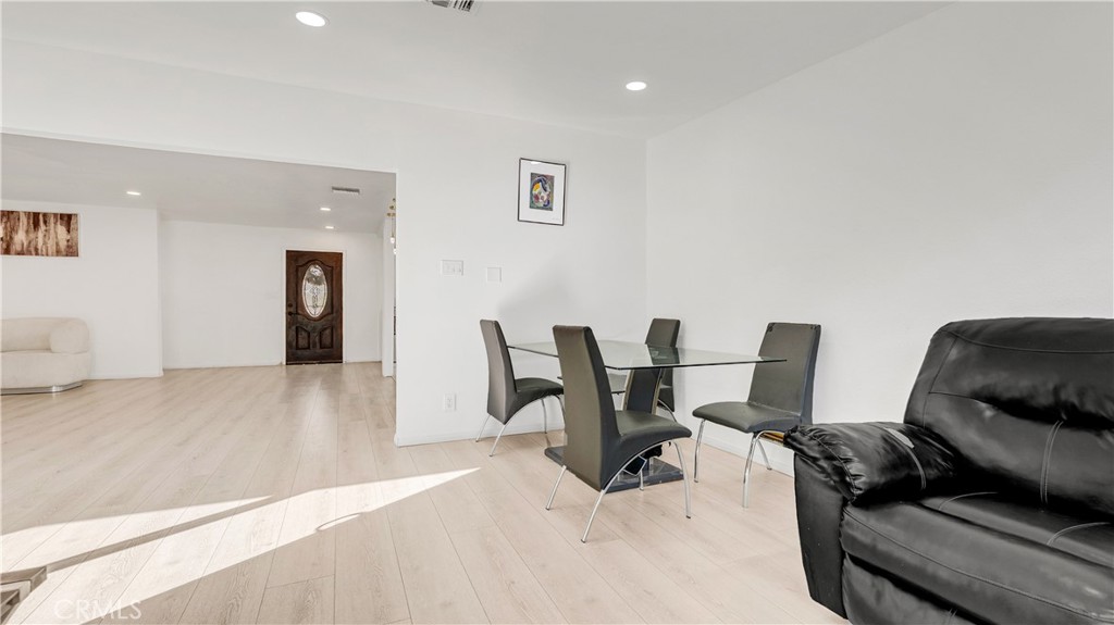 11200 Amestoy Property Photo 26