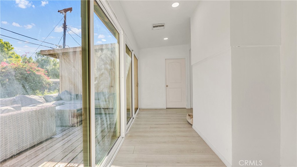 11200 Amestoy Property Photo 27