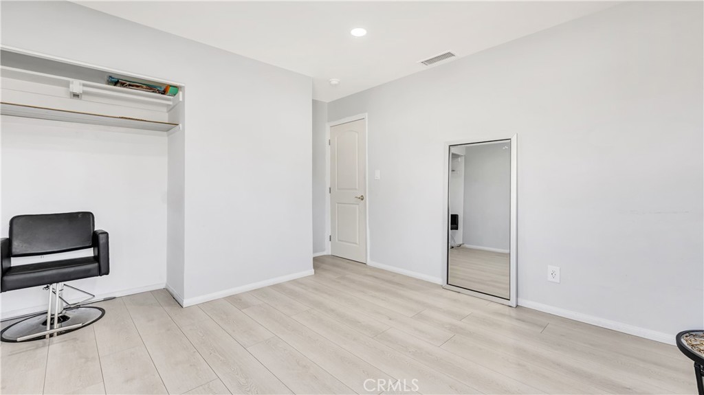 11200 Amestoy Property Photo 43